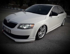 Resim Skoda Octavia Yan Marşpiyel (Plastik) 