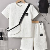 Resim Erkek Çocukların Şık Beyaz Kısa Kollu T-Shirt + Rahat Şort + Moda Çapraz Çanta Seti, Dış Mekanlar İçin Mükemmel 