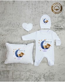 Resim yzc home size dair... E112 Ty Isme Özel Isimli Baskılı Bebek Yastık Tulum Şapka Eldiven Set Hastane Çıkışı 