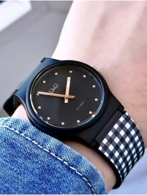 Resim Q&Q Unisex Su Geçirmez Plastik Kordon Kol Saati 