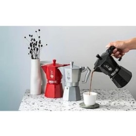 Resim -: 6 Cups Ocak Üstü Espresso Pişirici - 270ML - Kırmızı Renk - Alüminyum Gövde - Patentli Güvenlik Valfi - Tüm Ocak Türleri Için Uygundur (Indüksiyon Hariç) 