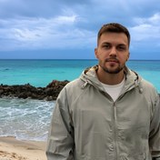 Resim Yeni İlkbahar/Yaz Hafif Dış Mekan Güneş Koruyucu Kapüşonlu Açık Bej Kıyafet, UV Dirençli Rahat Seyahat Buz Kaygan Lif Kumaşı Çok Yönlü Ceket Dopamin Yazlık Mont 