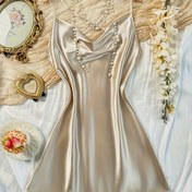 Resim Kadınlar için Seksi Sırtı Açık Camisole Gecelik - Saten Gibi Yumuşak Esnek Kumaş, Pile Boyun Tasarımı, Her Mevsim Rahatlığı, Makinede Yıkanabilir Uyku Giysisi & Lounge Elbise, Konforlu Gece Giyimi, Sensüel Gecelik, Saten Materyal 