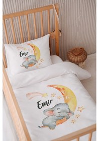 Resim %100 Pamuk Saten Isme Özel Isimli 100x150 Bebek Yatak Nevresim Seti Sarı Ay Üstünde Uyuyan Fil 