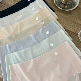 Resim 7 Adet Ultra İnce Buz Gibi İpeksi Kadın Külotları, Dikkatlice İşlenmiş Desenli - Siyah, Beyaz, Açık Pembe-Bej, Gri, Açık Mavi, Şeftali, Lavanta - Rahat ve Şık Günlük Giyim İç Çamaşırı, Dikişsiz, Minimalist Tarz, Pürüzsüz Dokulu 
