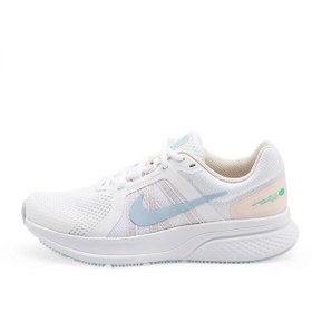 Resim Nike W Run Swift 2 Kadın Beyaz Koşu Ayakkabısı CU3528-104 (Dar Kalıp 1 Beden Büyük Alınız 