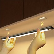 Resim 1 Adet Ultra İnce Modern LED Dolap Lambası, Hareket Sensörlü ve USB Şarjlı - Mutfak, Yatak Odası, Banyo için Ayarlanabilir Duvar/Tavan Montaj Aydınlatma Enerji Verimli Kolay Kurulum Siyah Beyaz Tasarım Gardrop Kiler Alt-Dolap İkili Metal Konstrüksiyon 