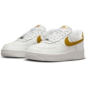 Resim Nike Air Force 1 07 Se Kadın Beyaz 