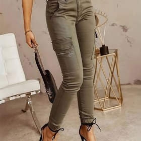 Resim Kadınların Çoklu Cep, Düğme Detayı ve Elastik Manşetleri olan Yeşil Renkli Yüksek Bel Kargo Pantolonları - Rahat Stil, Tüm Mevsimler İçin Konfor, Yüksek Bel Pantolonlar 