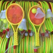 Resim 2 voleybol, top ve shuttlecock içeren mini voleybol ve masa tenisi seti, iç ve dış mekan oyunları için ideal - Spor etkinlikleri için mükemmel ekipman. 