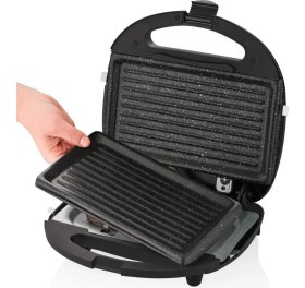 Resim Çok Renkli Mini Tost Makinesi, Pratik ve Şık, Hızlı Lezzetler Için Ideal 