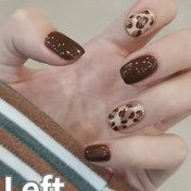 Resim 24 adet şık kısa kare formda kahverengi leopar desenli tırnak seti, kadınların günlük giyiminde mükemmel. 
