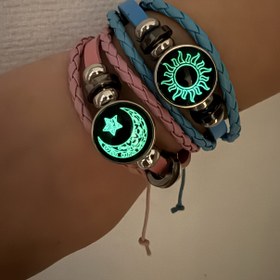 Resim 2'li Set Işıltılı El Yapımı Güneş, Ay ve Yıldız Bileklik Takısı - Müzik Festivalleri/Anneler Günü/Eğitim Sezonu için İyi Arkadaşlık Kombinasyonlu Parlayan Takı Hediyesi 