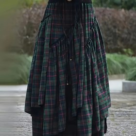 Resim Ruffles ve Tassels ile Şık Asimetrik Ekose Maxi Etek - Zayıflatan Fit, Uzun Boy, Bahar/Yaz/Sonbahar için Mükemmel, Şık Kadın Etek|Asimetrik Etek Kesimi|Ruffle Detay, Maxi Etek 