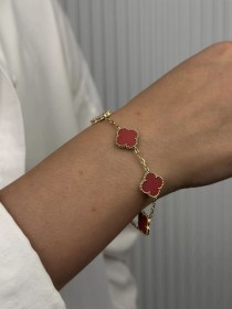 Resim 14 Ayar Altın Bordo Yonca Bileklik 1038 