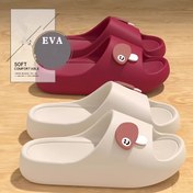 Resim Sevimli EVA Malzemeden Yapılmış Mantar Sandaletler, Tüm Mevsimler İçin Uygun, Kalın Tabanlı Kaymaz Kapalı ve Açık Ayakkabılar, Çiftler İçin Mükemmel, Kapalı ve Açık Aktiviteler İçin Mükemmel Bir Noel Hediyesi. 