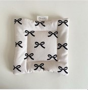 Resim Gajeena Beyaz Siyah Bantlı İki Yönlü Kalın Pamuklu Isı Yalıtımlı Bardak Altlığı - 15x15 Cm - Fotoğraf Atmosferi Ve Masal Dekorasyonu 