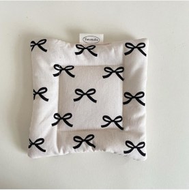 Resim Gajeena Beyaz Siyah Bantlı İki Yönlü Kalın Pamuklu Isı Yalıtımlı Bardak Altlığı - 15x15 Cm - Fotoğraf Atmosferi Ve Masal Dekorasyonu 