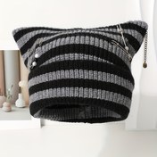 Resim Kadınlar için Esnek Bere Şapka - Mint Yeşil ve Bej Şeritli Kış Kulak Isıtıcısı, Metal Zincir Gibi İğneler, Soğuk Hava İçin Nefes Alabilir Bere, Günlük ve Resmi Kıyafetler İçin Sevimli Kulak Aksesuarı, Kış Şapkası, Soğuk Hava Ekipmanı, Şık Başlık, Rahat Uygunluk, Moda Başlık, Moda Bilinçli Kadınlar, Moda Başlık, Yumuşak Kumaş, Moda Bilinçli Alıcılar 