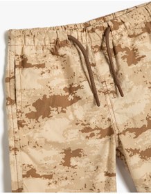 Resim Koton Bermuda Kamuflaj Şort Cepli Beli Bağlamalı Pamuklu Bej Desenli 3skb40154tw 3SKB40154TW0D5 Ekru 