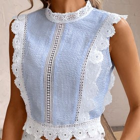 Resim 1 adet Kadın Yaz Modası Mavi Çizgili Dantel Yama Gömlek, Polyester %100, Mürettebat Boyun Kolsuz Kazak Kontrast Dantel Detaylı, Düzenli Kesim Dokuma Bluz, Dışarı Çıkma İçin Günlük Giyim Gömlek|Zarif Dantel Detay|Karmaşık Dantel Süslemesi 