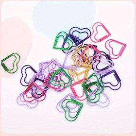 Resim 50 Adet Renkli Kalp Şekli Kağıt Klipleri, Ofis Malzemeleri Masa Organizatörü, Çok Renkli Demir Belgeler ve Dosyalar için Çıkıntı Klipsleri 