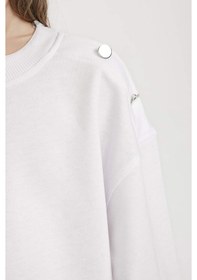 Resim DeFacto Kız Çocuk Relax Fit Bisiklet Yaka Etek Ucu Detaylı Sweatshirt D0703A824AUWT34 Beyaz 
