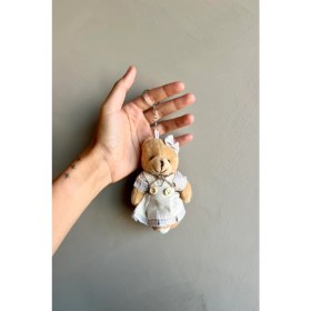 Resim Miamantra Elbiseli Sevimli Peluş Ayıcık Kız Model Bej Pötikare Anahtarlık , Çanta Aksesuarı Hediyelik (12 Cm) 