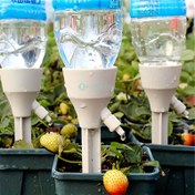 Resim 5 Adet Bitki Kendi Kendine Sulama Sivri Seti, Ayarlanabilir Akışlı Otomatik Damla Sulama Kitleri, Kapalı ve Bahçe Bitkileri için Plastik Sulama Cihazları, Pil Gerektirmez, Standart Avrupa ve Amerikan Dişli Şişelere Uyar 