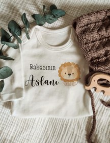 Resim Astral Baby Babasının Aslanı Yazılı Kısa Kol Organik Bebek Body 