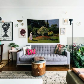 Resim Woman in the Garden Duvar Örtüsü - 100 cm x 135 cm 