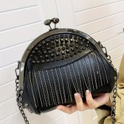 Resim Kadınlar için Şık Kiss-Lock El Çantası - Perçin & Püskül Dekorlu Dokulu Sentetik Deri, Dönüştürülebilir Crossbody/Öğüt/Oturma Çantası, Hırsızlık Karşıtı Tasarım & Çıkarılabilir Zincir Kayış, Güvenli Kiss-Lock Kapatma, Çoklu Renkler (Siyah/Açık Pembe/Beyaz/Yeşil/Mavi), Retro El Çantası 