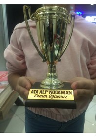 Resim Kişiye Özel Büyük Boy Ödül Kupası Altın 