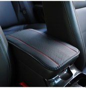 Resim Araba Merkezi Konsol Kapağı Mat Fiber Deri Kabartmalı Çift Çift Çizgi Kapağı Siyah Ve Kırmızı , Boyut:32x19cm 