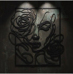 Resim Gül Detaylı Kadın Yüzü Metal Duvar Tablosu 