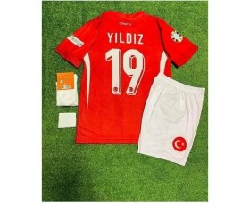 Resim Türkiye 2024 Kenan Yıldız Iç Saha Çocuk Forması 4'lü Set (Euro 2024 Patch) Kırmızı12 