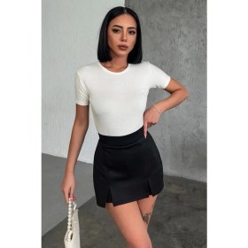 Resim Rahat ve Şık Kısa Kollu Bisiklet Yaka Likralı Viskon Penye Body Ekru ( Lisinya ) 