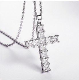 Resim Müstesna Müstesna Haç Kolye Zirkon Taşlı Şık Aksesuar Hac Cross Istavroz Çok renkli 