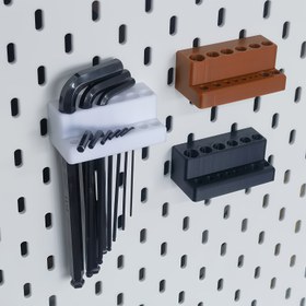 Resim 1 Adet Delikli Panelli Allen Anahtar Saklama Rafı - Ağır Hizmet Tipi Takım Organizer Raflığı, Çoklu Renk Kodlamalı Şeritler ve Pegboard Sistemi ile Uyumlu, IKEA Pano Sistemine, İş Atölyesindeki Tezgahlara Kolay Montaj - Tornavida ve Alanana Depolaması için Yerden Tatil Edici Düzenleyici Dayanıklı Plastik Konstrüksiyon (Çoklu Renk Seçenekleri ile) 