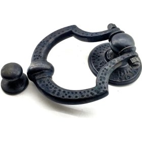 Resim Antika Tarz Dekoratif Pirinç Dövme Kapı Tokmağı, Taktak 150X105 Mm, Oksit 