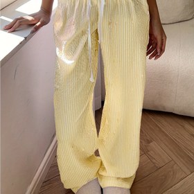 Resim Kadınların Rahat Çizgili Uzun Paça Pantolonları - Tüm Mevsimler İçin Rahat, Açık Sarı, Yaz Giysileri İçin Mükemmel, Çizgili Detaylı, Rahat Fit 