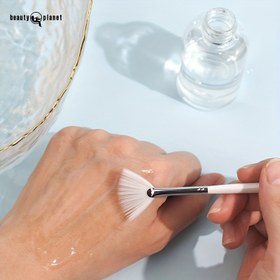 Resim Beauty Planet Profesyonel Yüz Fırçası - Mini fan şeklinde Açık Bej bakım fırçası, Yumuşak Naylon Kıllarla, Yüz için, Salon, Spa, Ev Kullanımı - Nazik peeling, Serum, Esans, Makyaj Uygulaması - Beauty Planet, Cilt Bakım Rutini, Şık Tasarım, Yüksek Kaliteli Malzemeler 