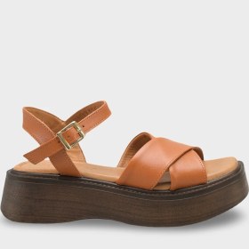 Resim Capone Outfitters Bobbi Hakiki Deri Çapraz Bantlı Dolgu Topuk Kadın Sandalet 