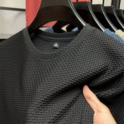 Resim Erkekler İçin Nefes Alabilen Fileli Esnek Tişört - Nem Tutmayan Yazlık Golf ve Günlük Kullanım Üstü, Yüksek Esneklikte Düz Kesim Tek Renk Dış Mekan Aktiviteleri için Golf Kıyafeti | Rahat Giyim Stili 
