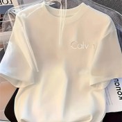 Resim Kadınların Yumuşak ve Rahat Calvin Baskılı T-Shirt'i - Rahat Crew Neck Kısa Kollu Tişört, Tüm Mevsimler için Şık Harf Tasarımı ile Çok Yönlü Üst, Bayan T-Shirt'ler 