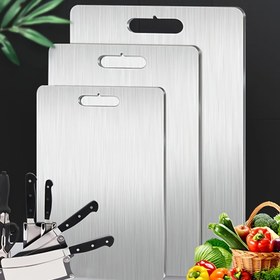 Resim Dayanıklı Ticari ve Ev Mutfak Kesme Tahtası - Çift Taraflı Paslanmaz Çelik Hazırlık Tahtası, Kolay Temizlenebilir Yüzeyli, Bulaşık Makinesi Güvenli - Et, Sebze, Meyve için Gıda Güvenliği, Tatiller, Evler & Restoranlar için İdeal - Çoklu Boyut Seçenekleri, Şık Metalik Tasarım, Gıda Güvenliği Malzemesi 