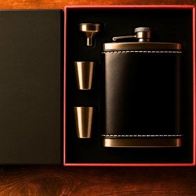 Resim Mena Rise 8 Oz 240 cc Rugan Siyah Hakiki Deri Viski Cep Matarası Shot Set Kutulu Babalar Günü Hediye 