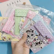 Resim Sanrio Hello Kitty Çıkartmaları, Şirin Karakterli Kuromi Su Geçirmez Tasarım Laptoplar, Defterler, Telefon Kılıfları ve Masa Dekoru için 