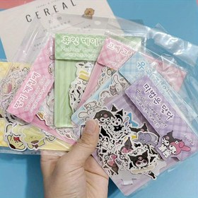 Resim Sanrio Hello Kitty Çıkartmaları, Şirin Karakterli Kuromi Su Geçirmez Tasarım Laptoplar, Defterler, Telefon Kılıfları ve Masa Dekoru için 