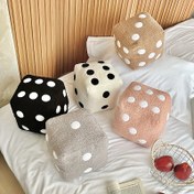 Resim 1 adet Oynak Zar Şeklinde Dekoratif Yastık - Koltuk Minderleri ve Ev Dekoru için Rahat ve Eğlenceli Simülasyon Zar Tasarımı, Makinede Yıkanabilir, Tüm Sezon Polyester Atma Yastığı Fermuarlı, Koltuk için Atma Yastıkları 